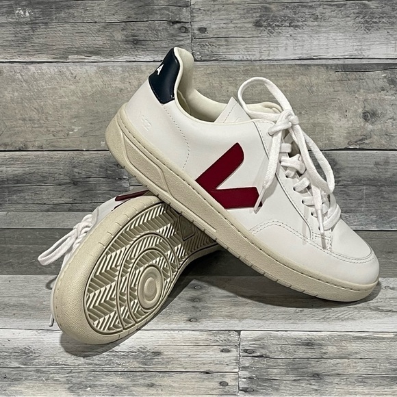 VEJA V-12 Low Top Mens Sneaker - Extra White/ Marsala/ Nautico - Sz - 7 .US